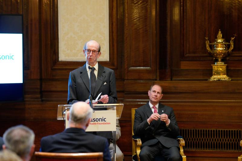 HRH The Duke of Kent and HRH The Earl of Wessex at the DoE Award Donation