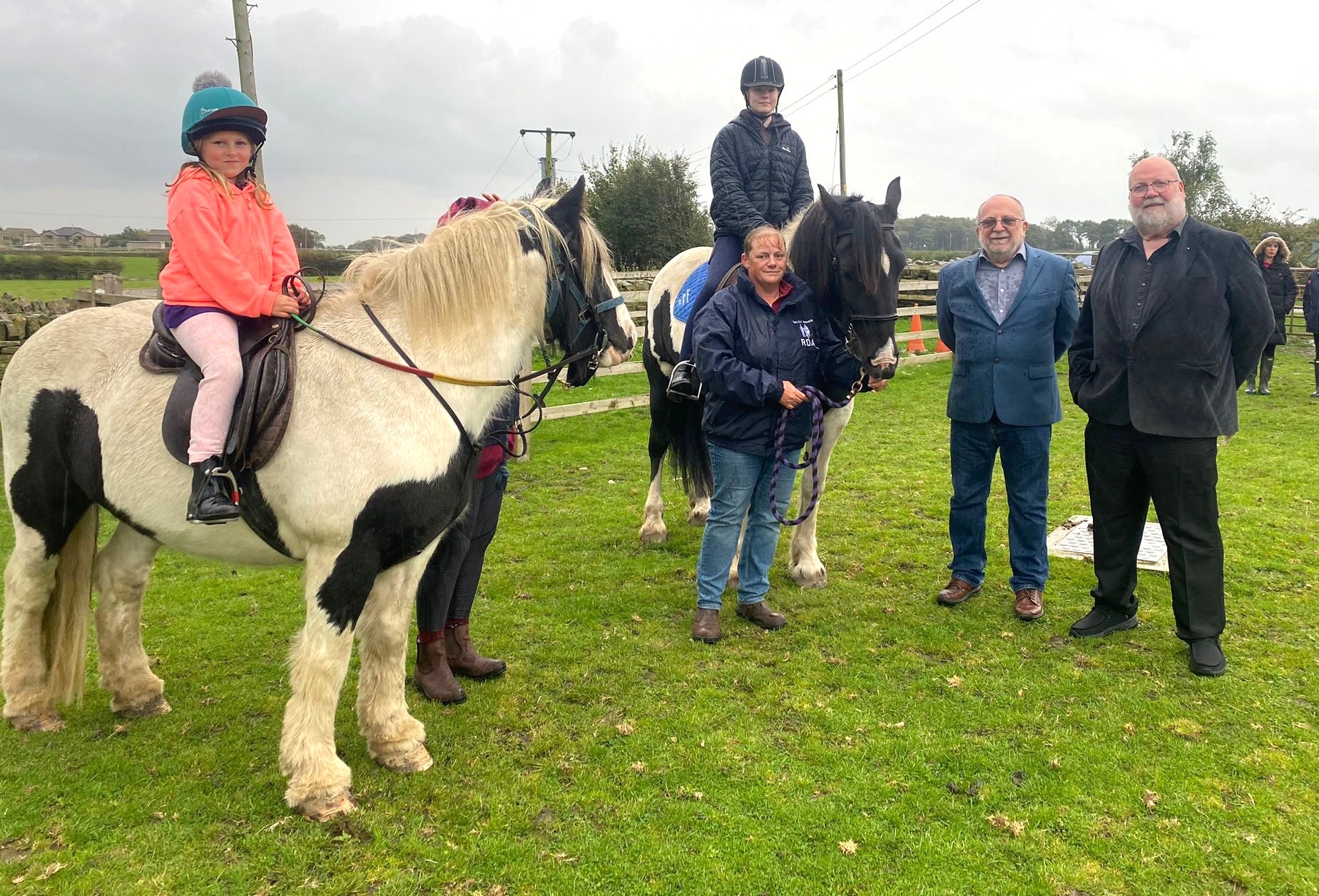 Yorkshire West Riding Freemasons help an Emley Moor charity buy a new horse