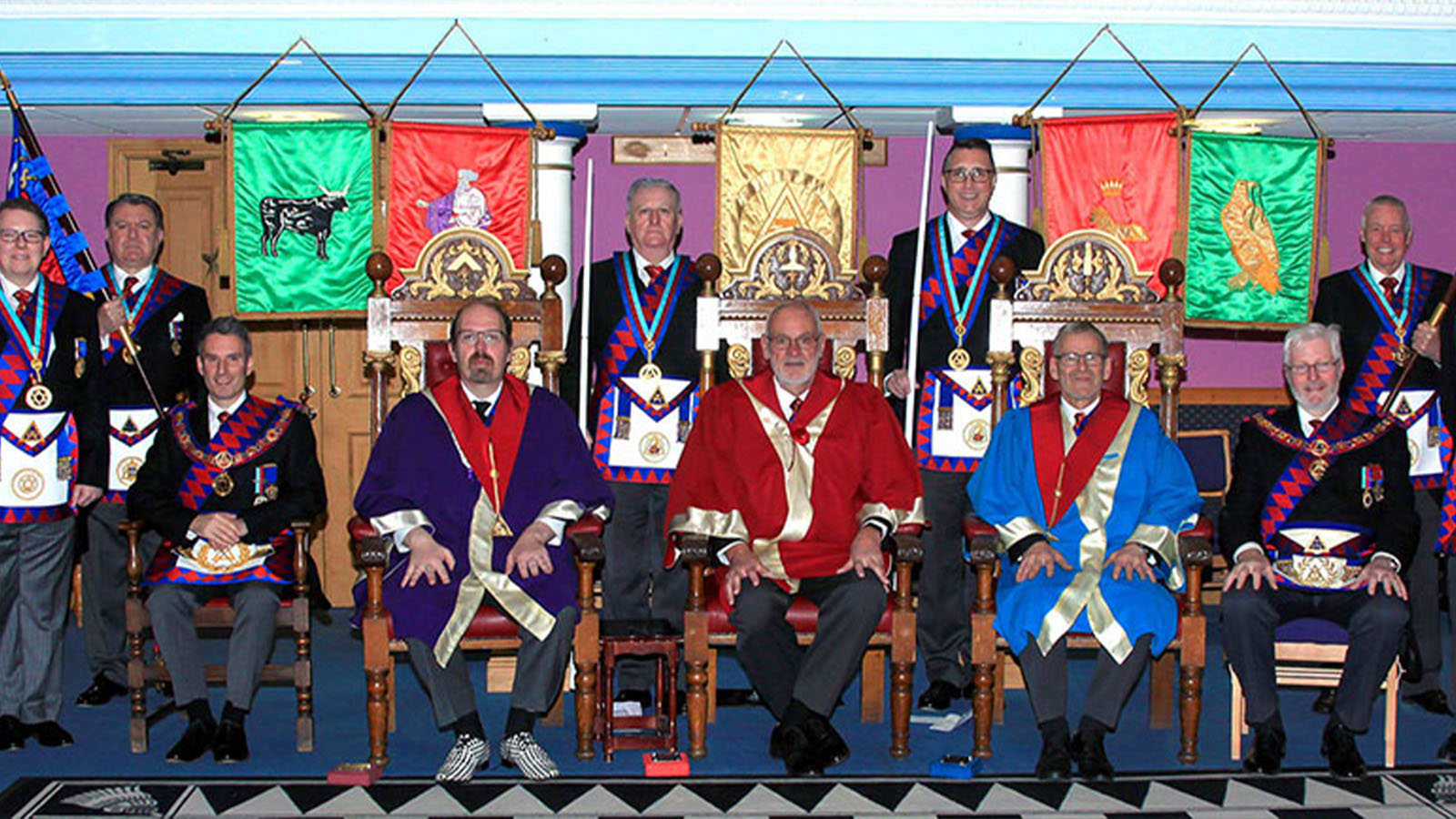 Front row seated Elliott Chevin with the three Principals Chris Smith, Ken Pearson, Philip Jacob, and David Wilson - Back row standing Chapter and Provincial Officers