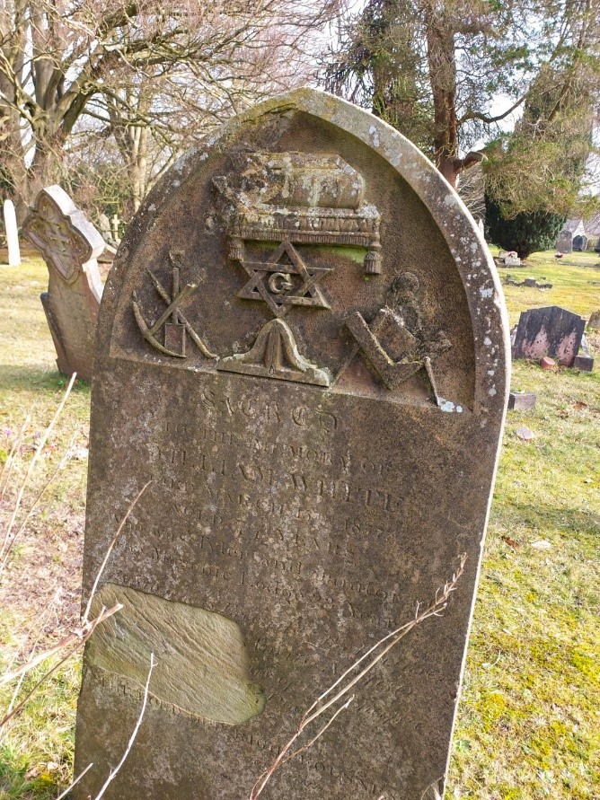 Photograph of a gravestone in Poole