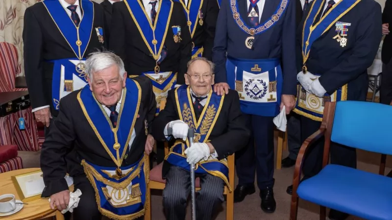 john-lendon-with-members-of-exmoor-lodge